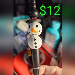 Snowman Themed Black and White Pen